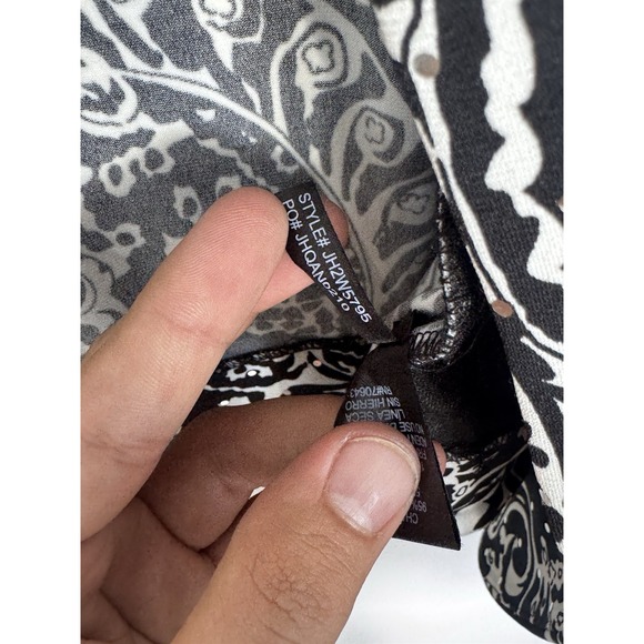 Jessica Howard 18W Women's Sequin Paisley Bolero Jacket Black Ivory Luxury Party - Picture 9 of 12